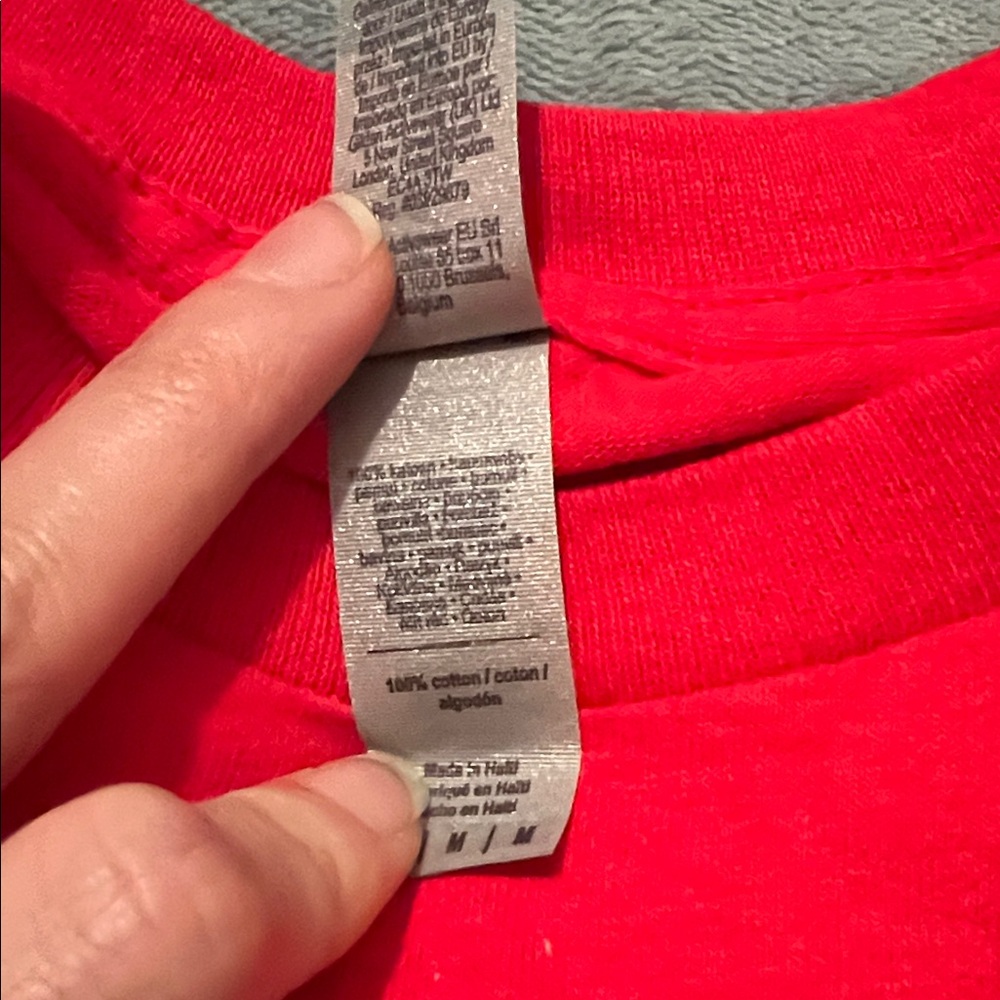 Gildan Red Cheerleader Tee size Medium - Picture 5 of 7
